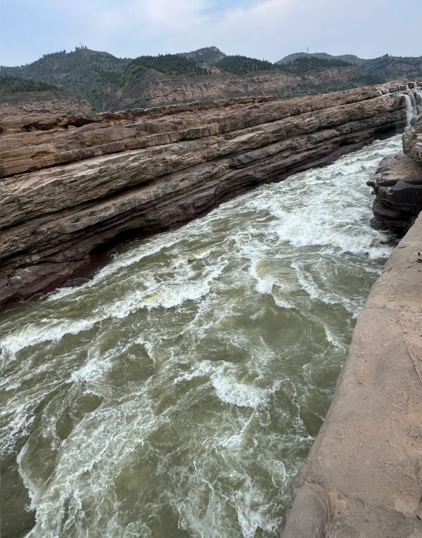 Photo of Hukou Waterfall of the Yellow River: Yellow River waterfall