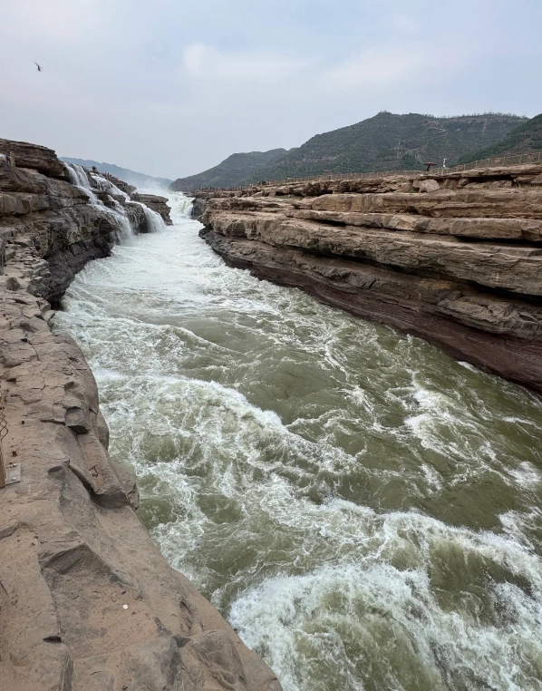 Hukou Waterfall Travel Guide: Visiting the Yellow River's Roar