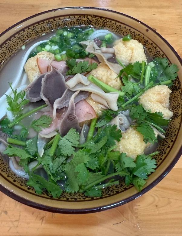 Yinghu Lake street food