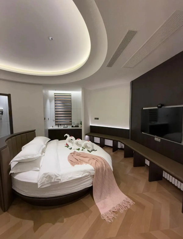 Where to Stay for Qianling Mausoleum: Practical Tips and Hotels