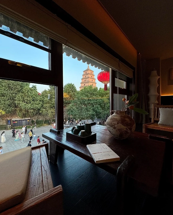 hotels near Giant Wild Goose Pagoda