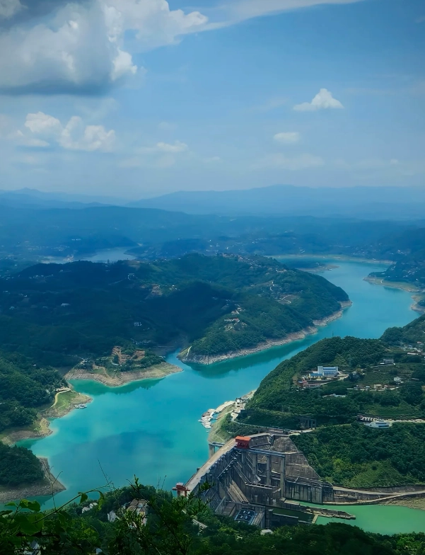 Yinghu Lake Scenic Area: Find Serenity and Epic Photos