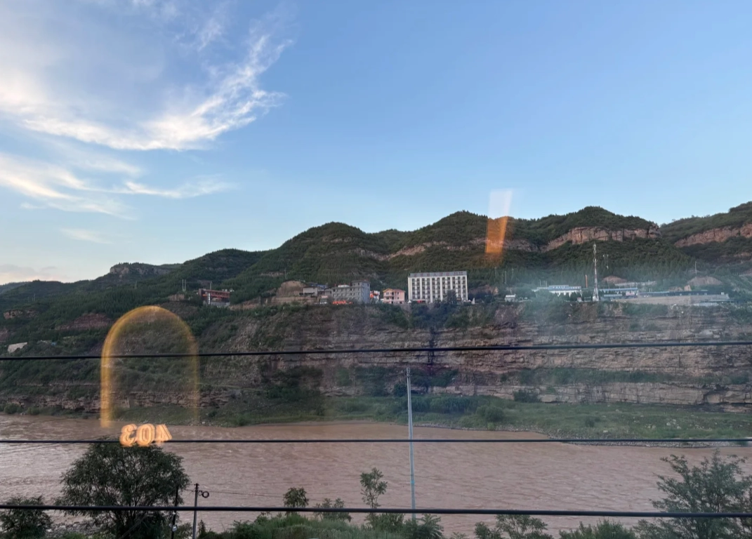 best place to stay for Hukou Waterfall first view best place to stay for Hukou Waterfall first view
