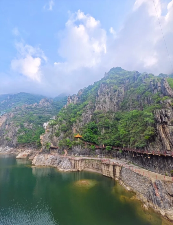Travel photos of Hanzhong: Shimen Plank Road from Xi'an day trip