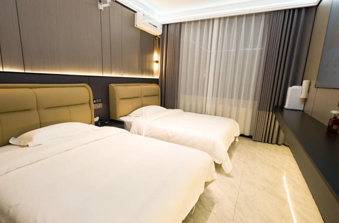 best area to stay for Terracotta Warriors visit