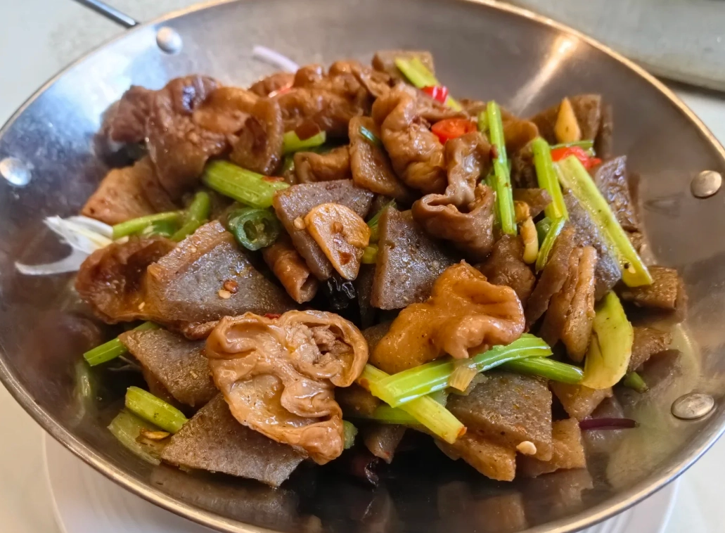 where to eat near Nangong Mountain