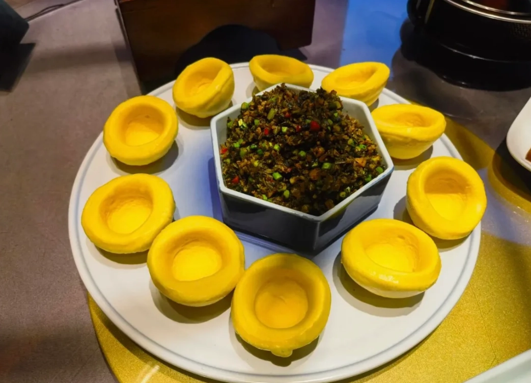 Baota Mountain restaurants