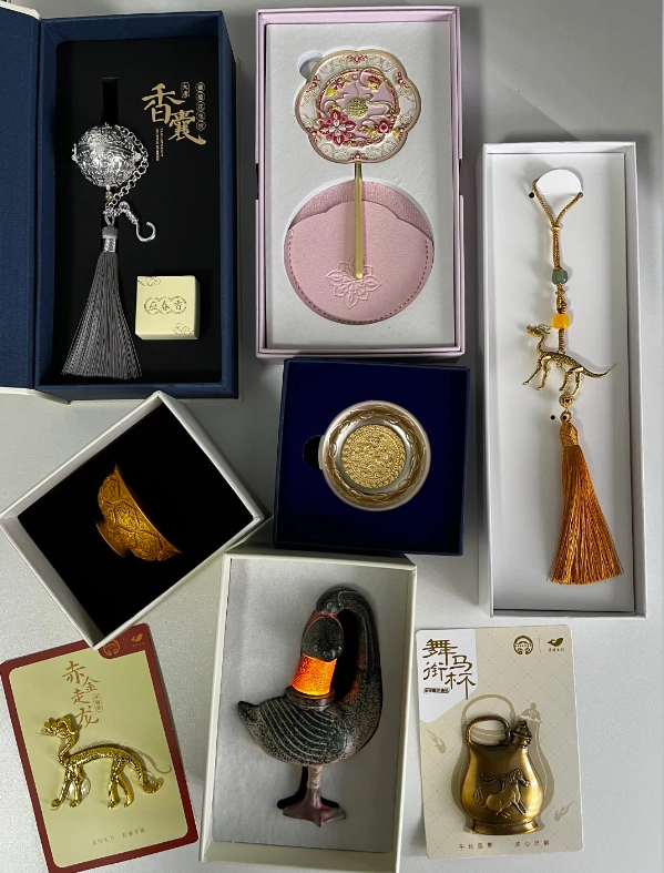 Photo of Mausoleum of the Yellow Emperor: authentic Shaanxi handicrafts
