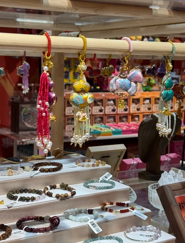 Photo of Giant Wild Goose Pagoda · Tang Dynasty Ever-Bright City: Xi'an souvenir shopping