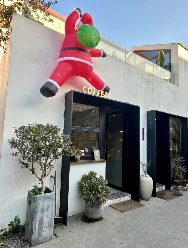 Photo of M50 Art District: Suzhou Creek art