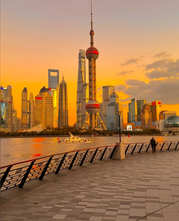 Photo of The Bund: Bund at night