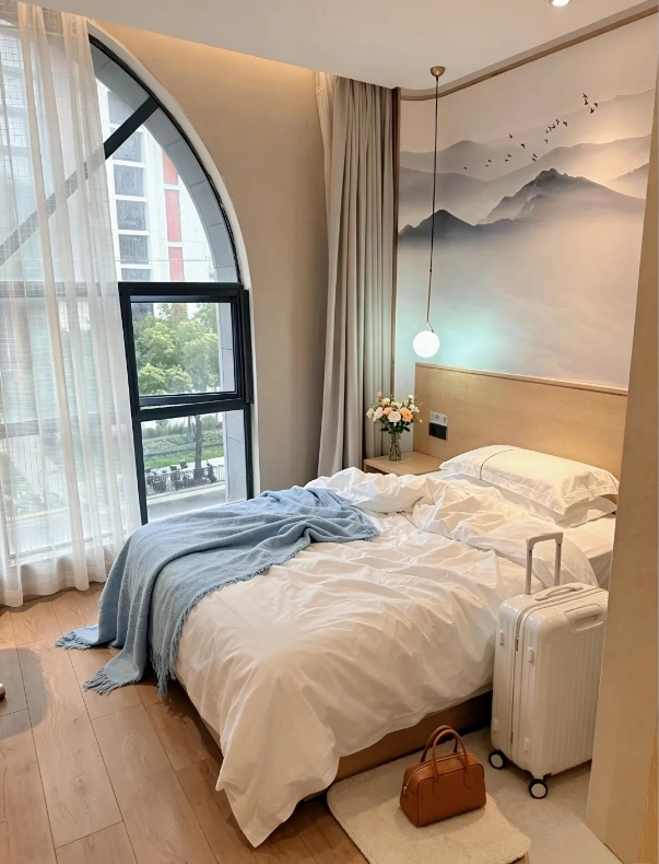 where to stay near the bund shanghai