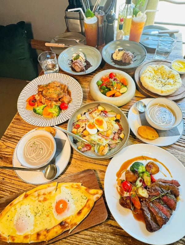 Your Guide to M50 Art District Food: Where to Eat & Drink in Shanghai's Creative Hub