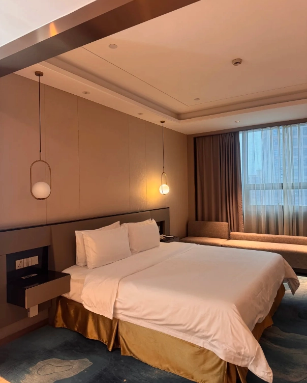 where to stay near Xintiandi