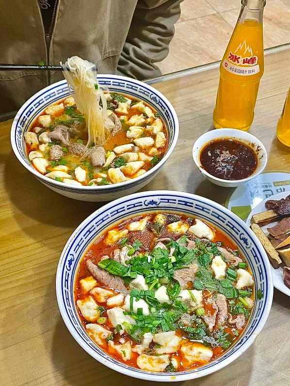 Shaanxi Hulutou: Exploring Xi'an's Traditional Food Scene