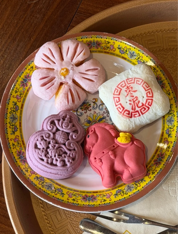 Beihai Park restaurants