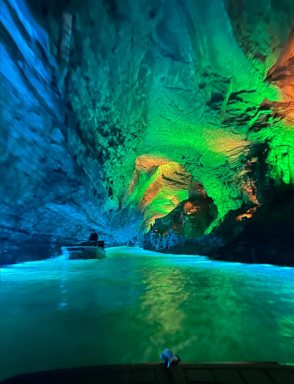 Photo of Yellow Dragon Cave: Zhangjiajie national forest park best time
