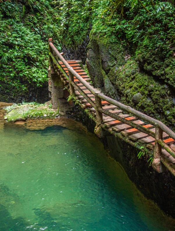 Photo of Mount Qingcheng: Taoist temples China