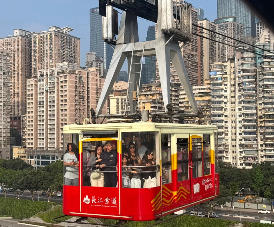 Travel photos of Chongqing: Jialing River cableway