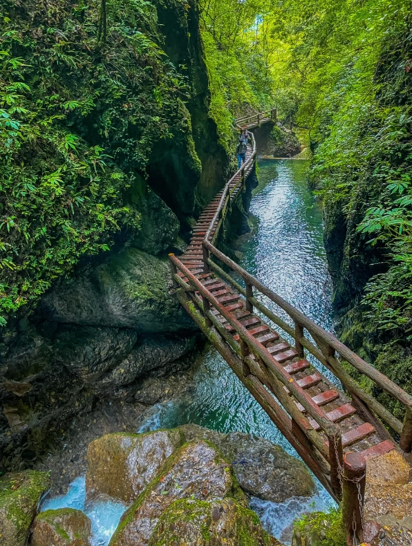 Photo of Mount Qingcheng: Taoist temples China