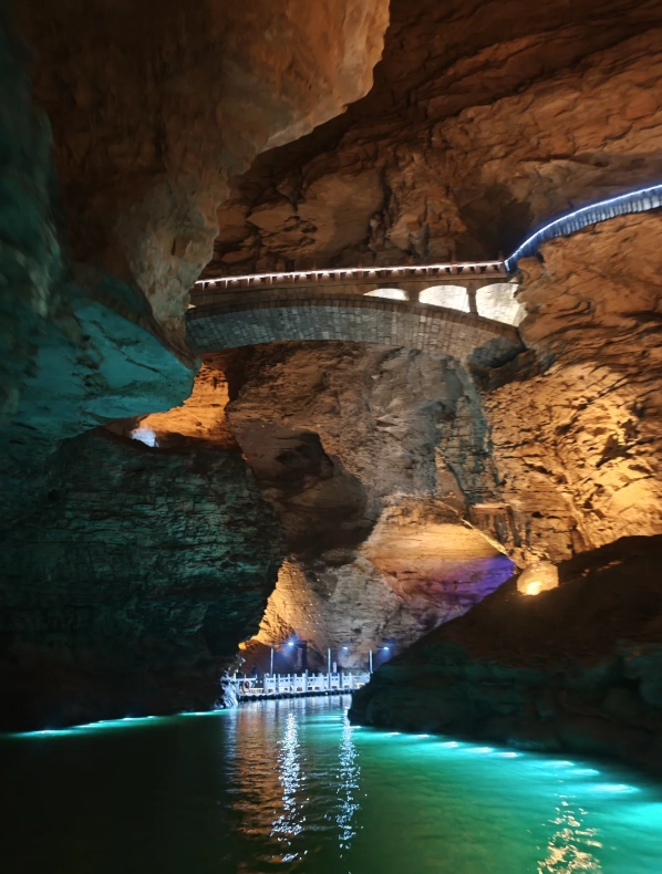 Photo of Yellow Dragon Cave: Yellow Dragon Cave tour