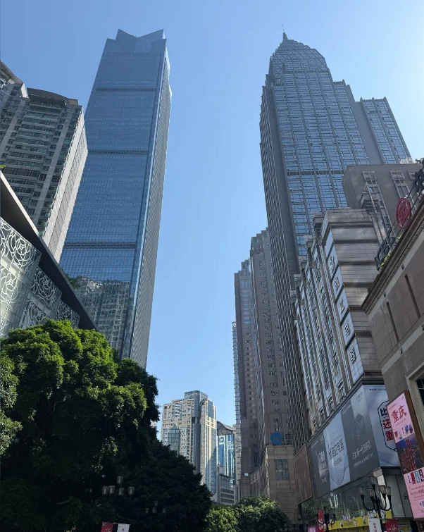 Photo of Jiefangbei Pedestrian Street: Liberation Monument Chongqing