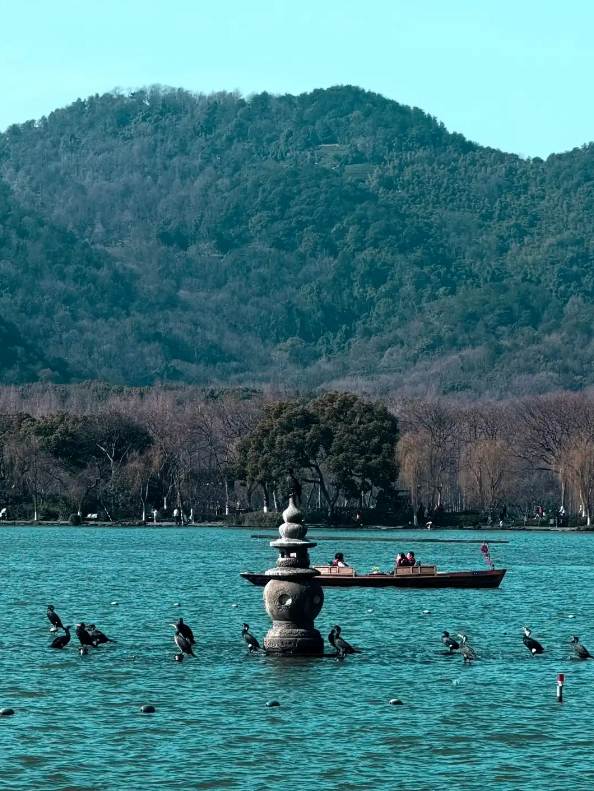 Photo of West Lake: West Lake travel guide