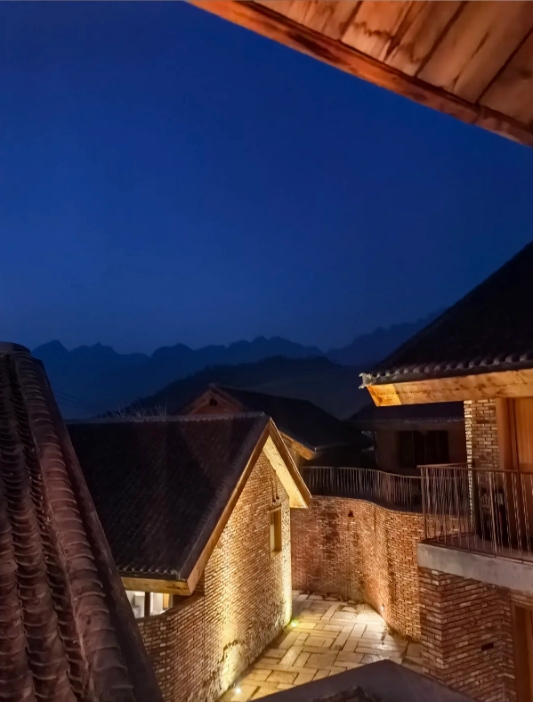 where to stay at Mutianyu