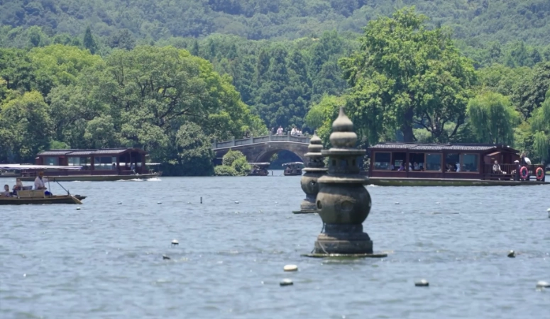 Hangzhou Itinerary: How to See the Best in 2 Days Without the Crowds