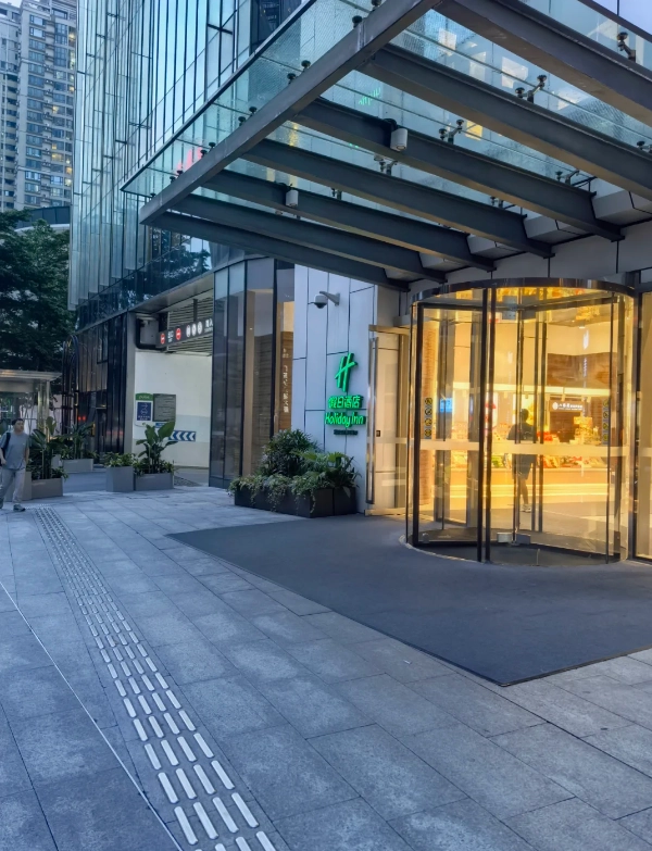 best hotels near Canton Tower