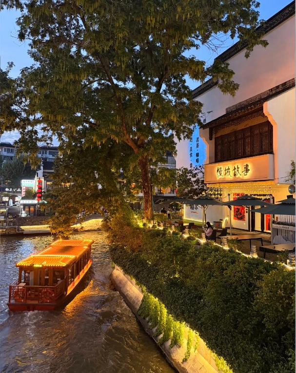 Travel photos of Nanjing: Qinhuai River boat tour