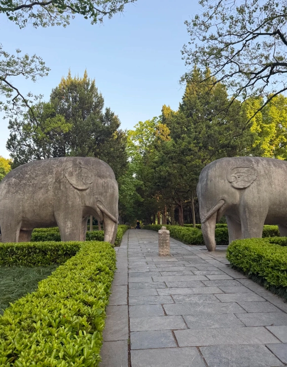 Photo of Ming Xiaoling Mausoleum: Ming Dynasty tomb