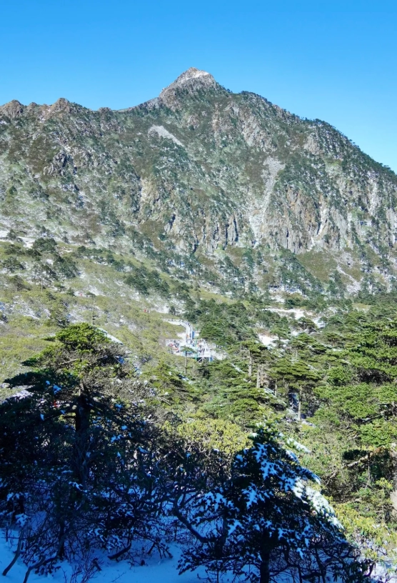 Photo of Cangshan Mountain: Cangshan Mountain hiking
