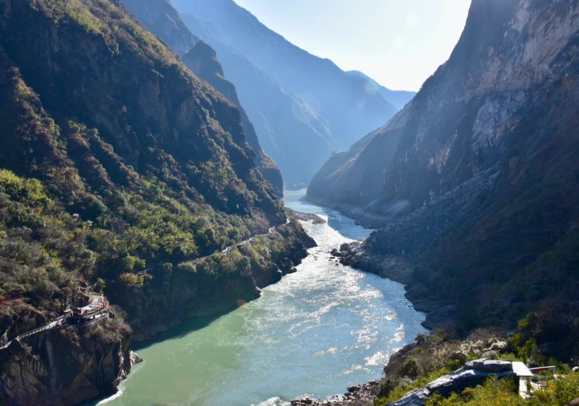 Photo of Tiger Leaping Gorge: Tiger Leaping Gorge trek