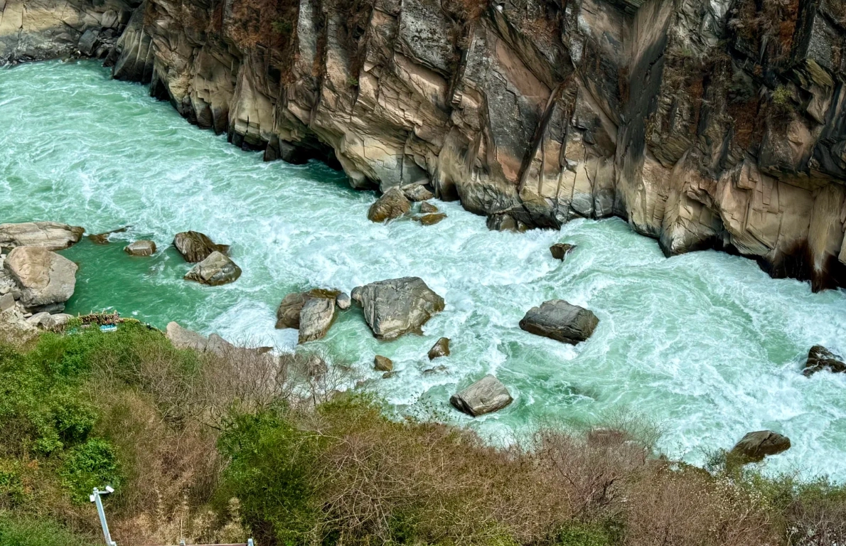 Photo of Tiger Leaping Gorge: Tiger Leaping Gorge Yunnan