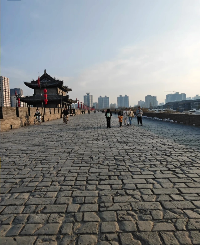 walk Xi'an City Wall walk Xi'an City Wall