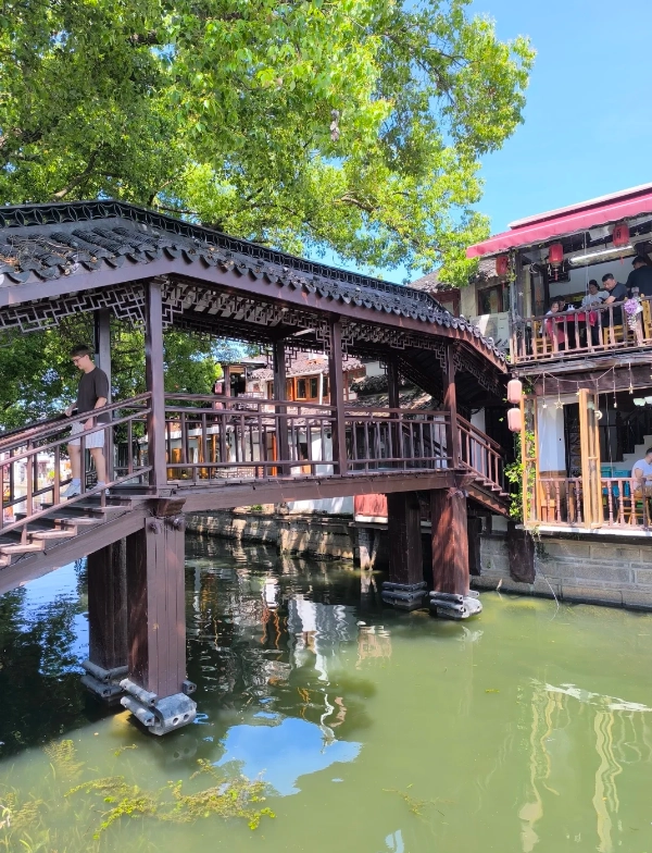 Zhujiajiao water town attractions