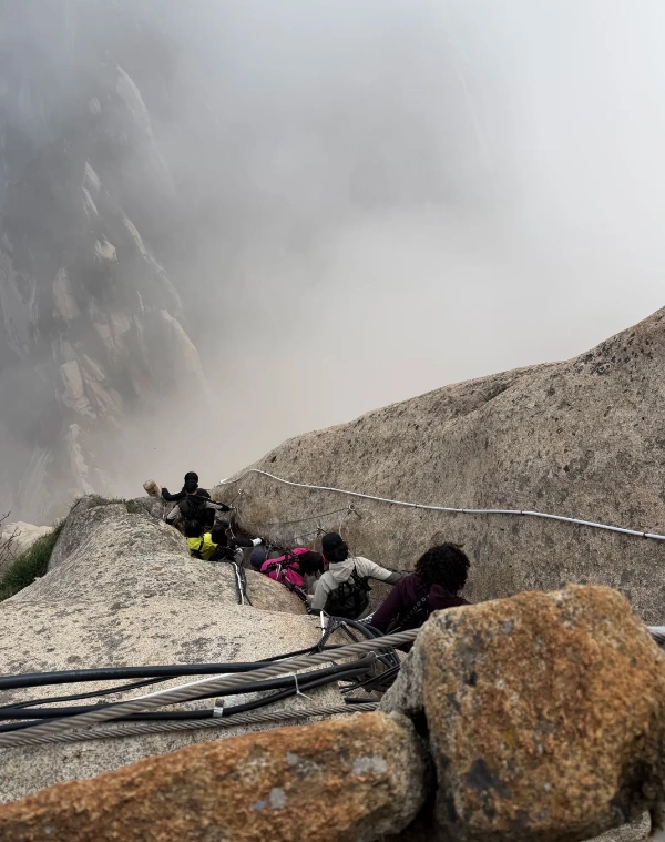 Huashan Mountain hiking Huashan Mountain hiking