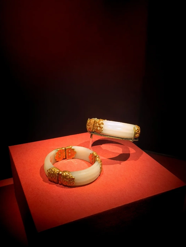 ancient Chinese artifacts