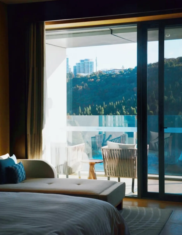 best hotels for Stone Forest tour