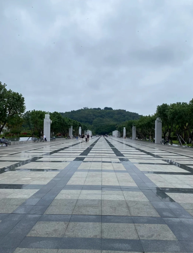 visiting Lianhuashan Park visiting Lianhuashan Park