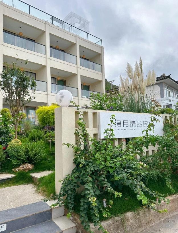 Xizhou hotels