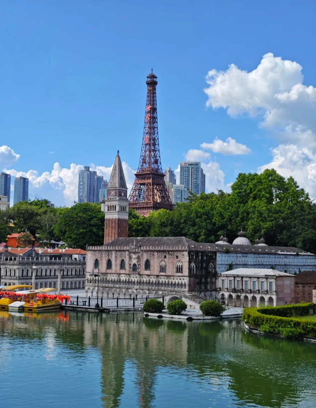 Window of the World: Beat the Crowds & See the Best in Half a Day