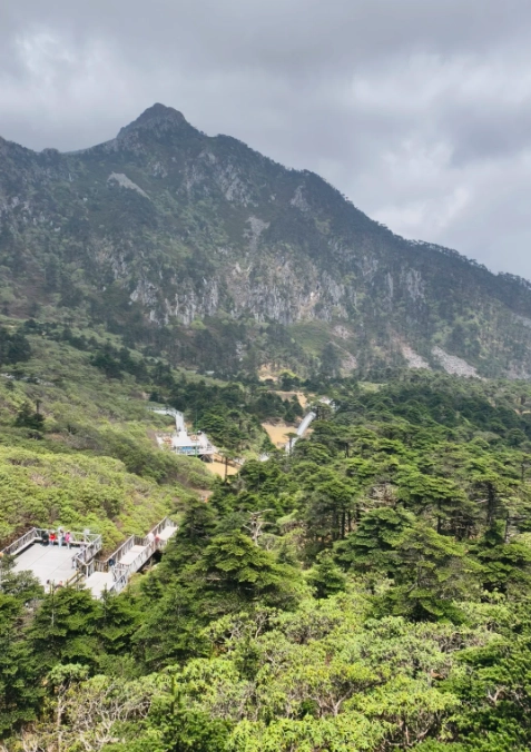 Cangshan Mountain hiking