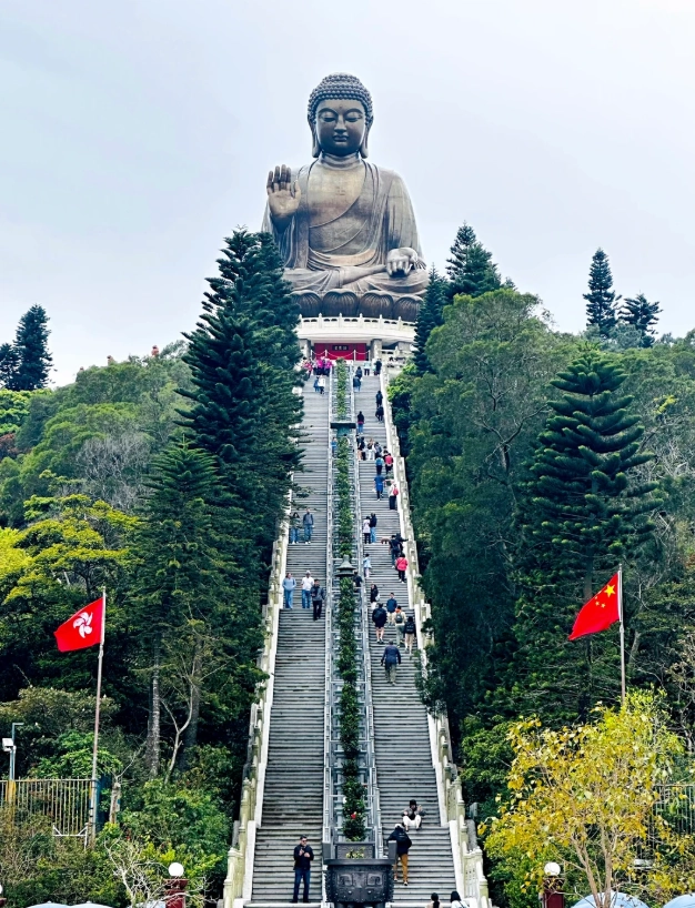 Tian Tan Buddha