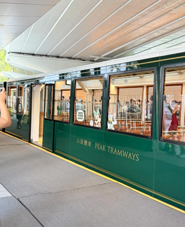 Hong Kong Peak attractions
