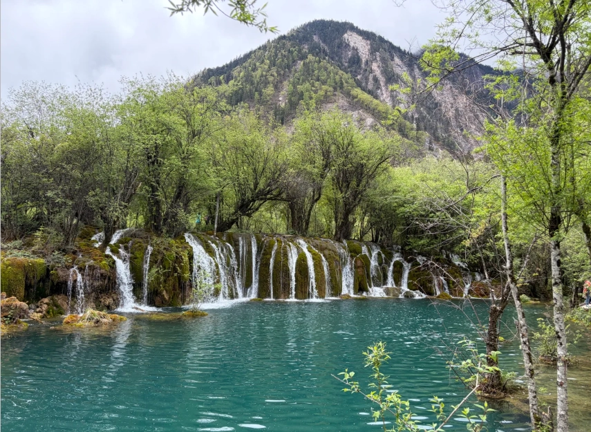 Jiuzhaigou travel guide