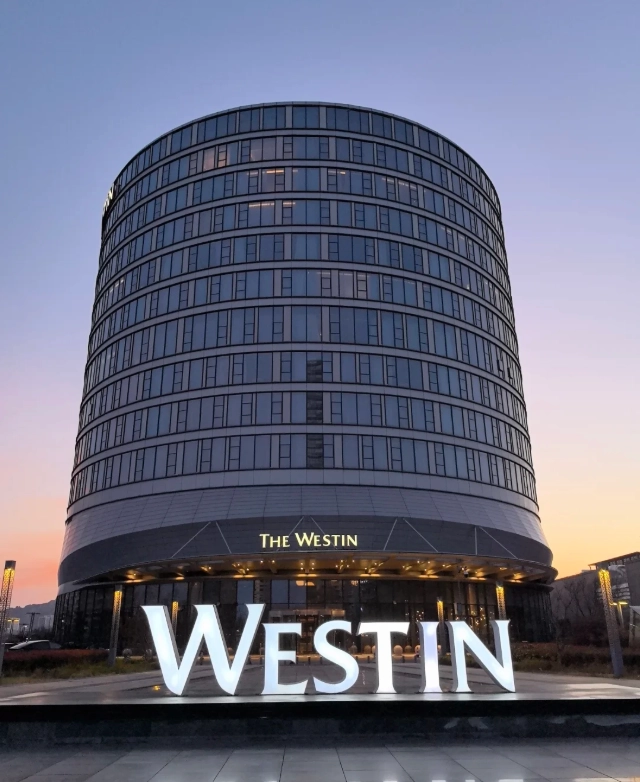 luxury stays near Qingdao beer museum