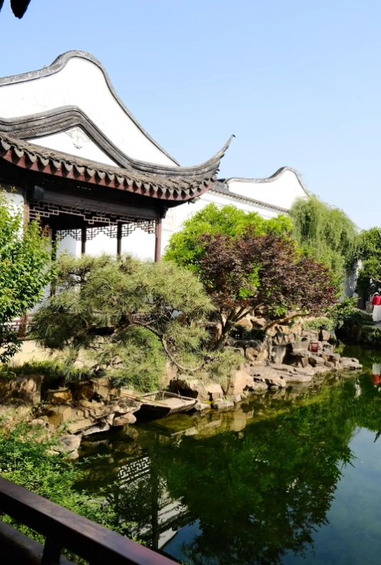 Photo of Master of the Nets Garden: Suzhou garden tour