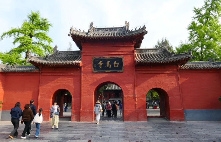 3 Days in Luoyang: See Longmen & Eat Like a Local